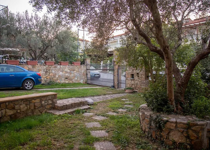 Aslanis-Souroti Garden FAMILY Suite
